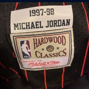 Michael Jordan jersey pinstripped